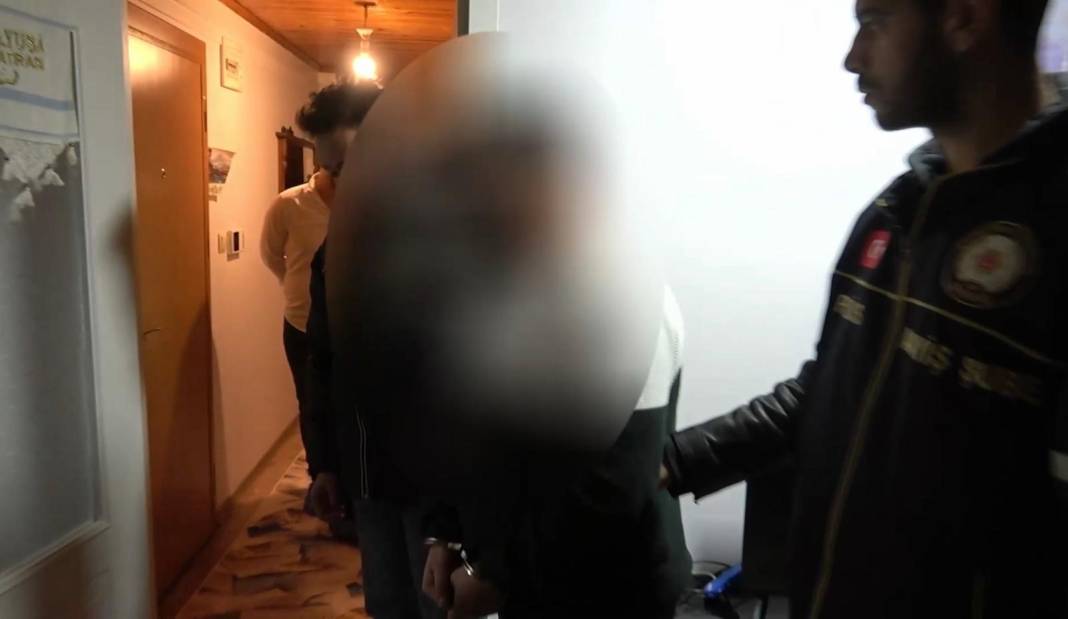 İstanbul'da kan donduran cinayet: Eşini öldürüp, parçalayıp, çöp konteynerine atmış 5